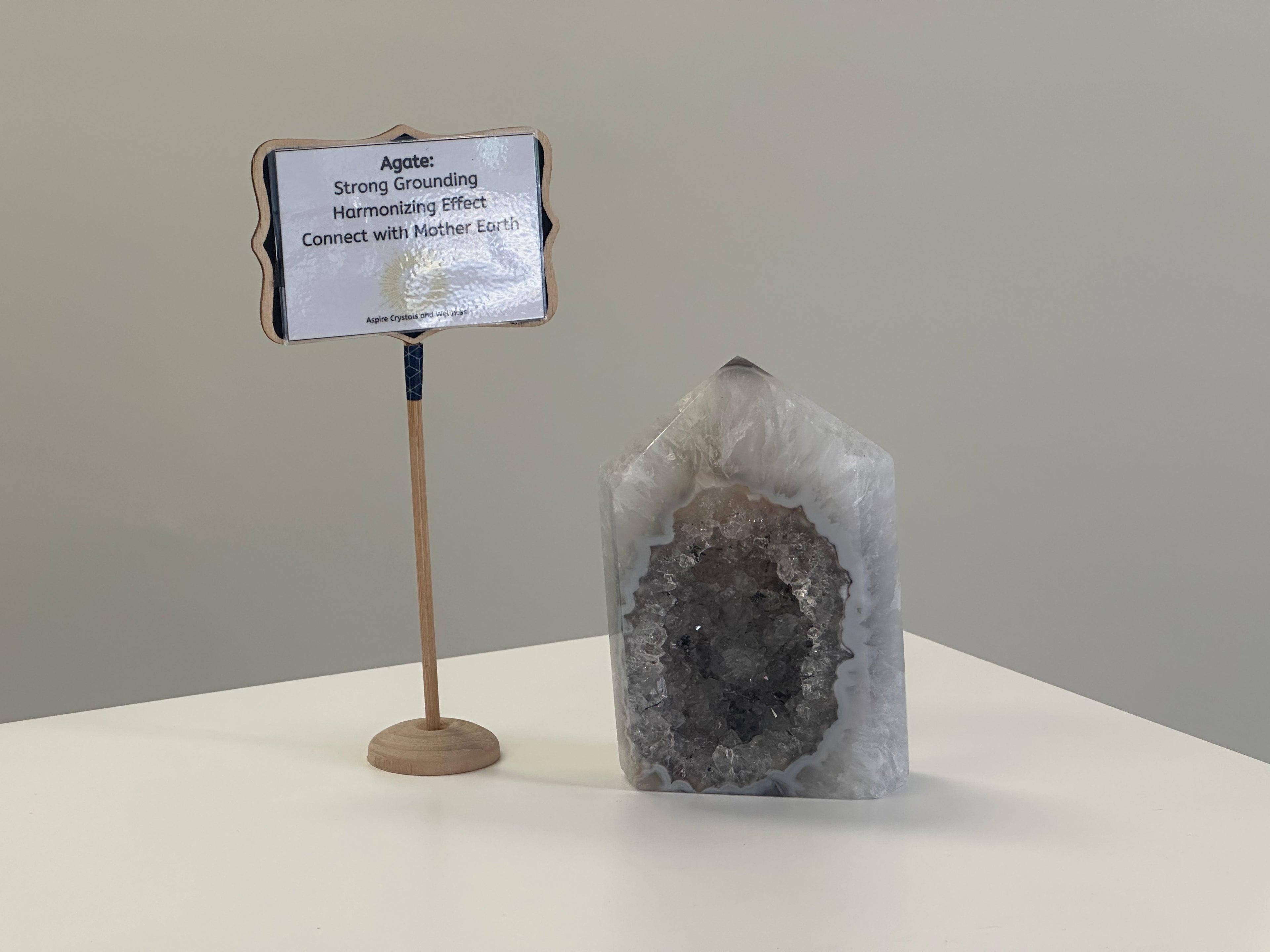 Agate / Crystal Tower / Crystal Pointer / Geode